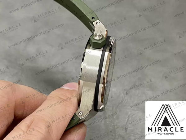 AUDEMARS-PIGUET-ROYAL-OAK-15710ST.OO_.A052CA.01-ELITE-CLONE-42MM-5 AUDEMARS PIGUET-ROYAL OAK-15710ST.OO.A052CA.01-ELITE CLONE-42MM-Replica Watch