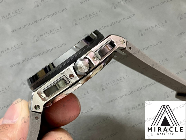 AUDEMARS-PIGUET-ROYAL-OAK-OFFSHORE-ref.26400IO.OO_.A004CA.02-Elite-Clone-44mm-4 Replica Watch-AUDEMARS PIGUET-ROYAL OAK OFFSHORE-ref.26400IO.OO.A004CA.02-Elite Clone-44mm