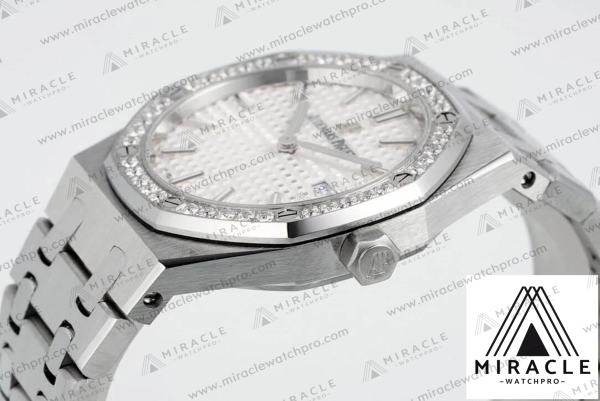 AUDEMARS PIGUET-ROYAL OAK-ref.67651ST.ZZ.1261ST.01-Elite Clone-33mm-Replica Watch