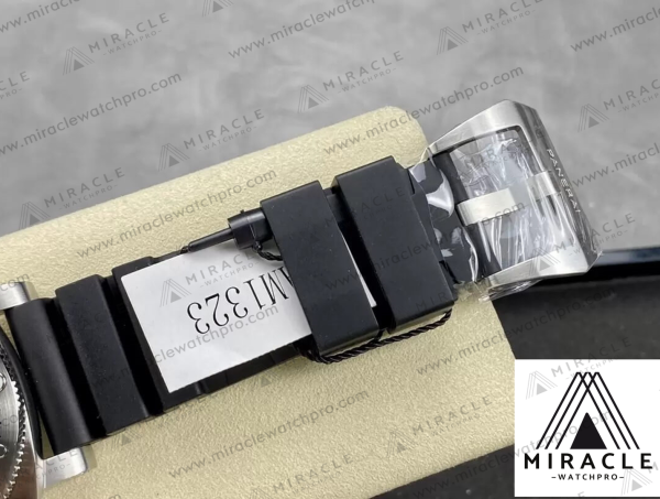 PANERAI-SUBMERSIBLE-PAM1323-ELITE-CLONE-44MM-8 Replica Watch-PANERAI-Submersible-PAM01323-Elite Clone-44mm