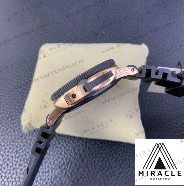 PANERAI-Submersible-PAM01070-Elite-Clone-44mm-6 Replica Watch-PANERAI-Submersible-PAM01070-Elite Clone-44mm