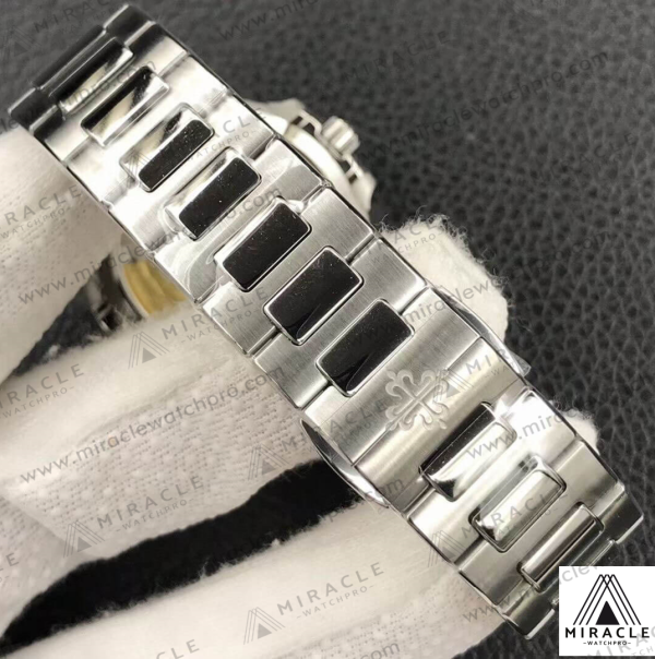 PATEK-PHILIPPE-Nautilus-REF.71181A-011-ELITE-CLONE-35-8-1 Replica Watch-PATEK PHILIPPE-Nautilus-REF.7118/1A-011-ELITE CLONE-35.2MM