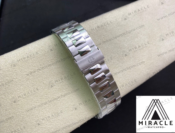 PATEK-PHILIPPE-Nautilus-ref.57111300A-001-Elite-Clone-40mm-9 Replica Watch-PATEK PHILIPPE-Nautilus-ref.5711/1300A-001-Elite Clone-40mm