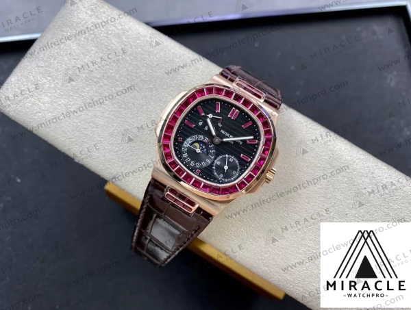 PATEK-PHILIPPE-Nautilus-ref.5724R-001-Elite-Clone-40mm-4 Replica Watch-PATEK PHILIPPE-Nautilus-ref.5724R-001-Elite Clone-40mm