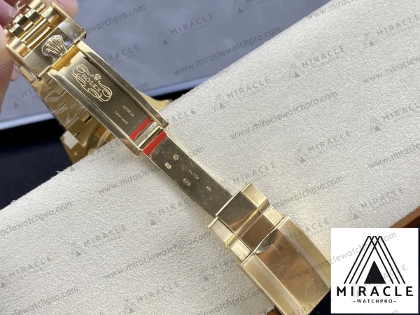 ROLEX-GMT MASTER II-ref. M126718GRNR-0001-Elite Clone-40mm-Replica Watch