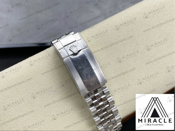 ROLEX-GMT-MASTER-II-ref.M126710BLRO-0001-Elite-Clone-40mm-7 ROLEX-GMT MASTER II-ref.M126710BLRO-0001-Elite Clone-40mm-Replica Watch