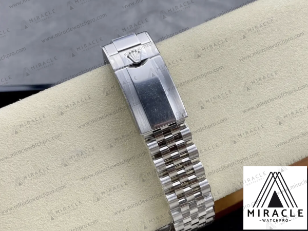 ROLEX-GMT MASTER II-ref.M126720VTNR-0002-Elite Clone-40mm-Replica Watch