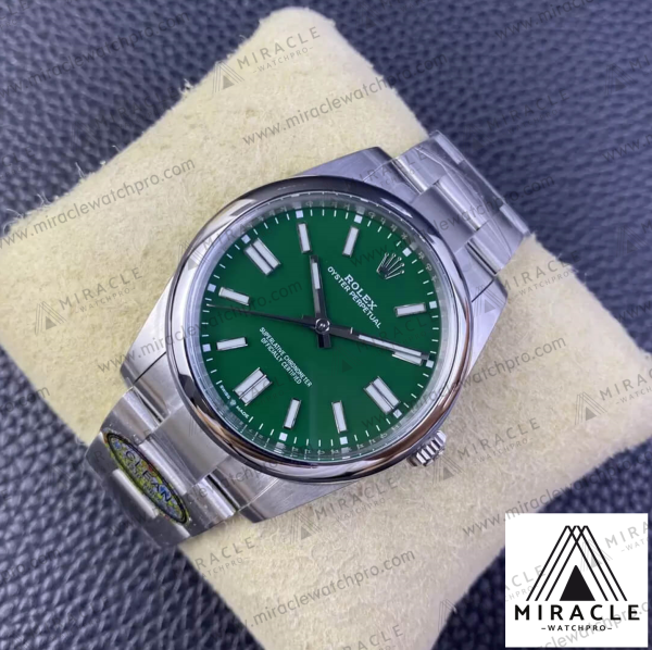 ROLEX-Oyster-Perpetual-ref.M124300-0005-Elite-Clone-41mm-3 ROLEX-Oyster Perpetual-ref.M124300-0005-Elite Clone-41mm-Replica Watch