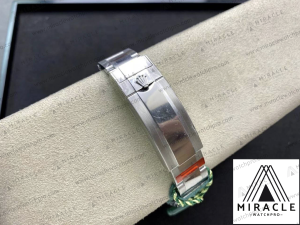 ROLEX-SUBMARINER-ref.M116619LB-97209-Elite Clone-40mm-Replica Watch